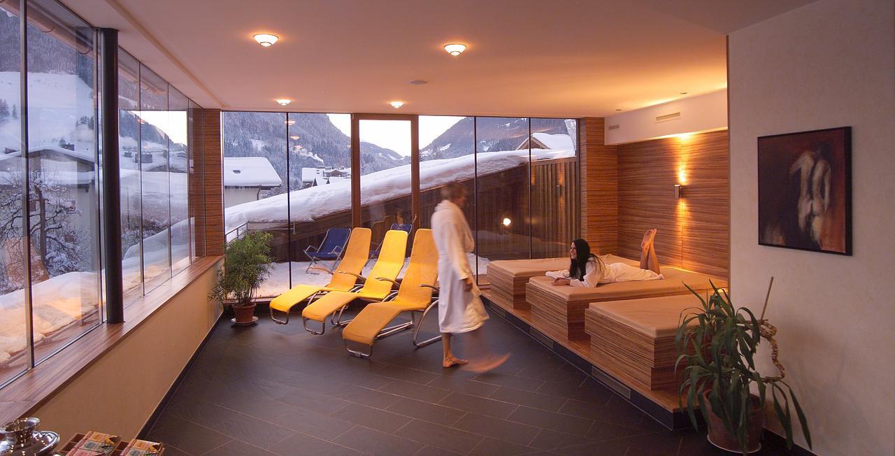 Gasthof Zur Post Maishofen Exterior foto